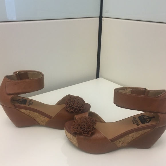 Leather platform sandals - Picture 3 of 4